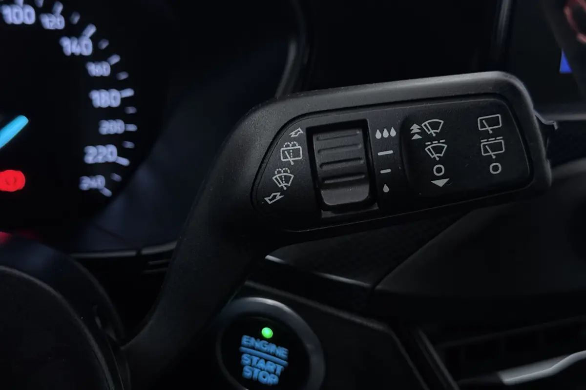 1.0 EcoBoost ST Line Business (B&O, AFNEEMBARE TREKHAAK, STOEL/STUUR VERWARMING, CARPLAY)
