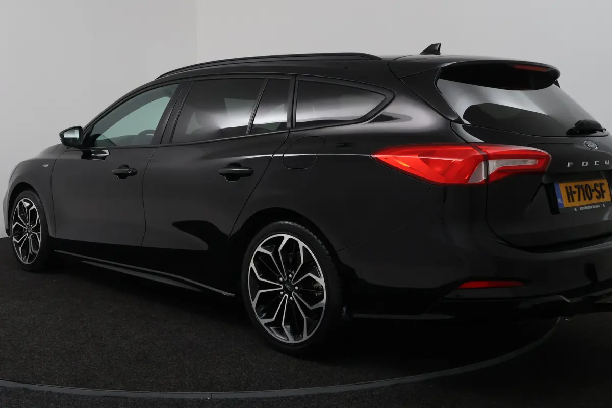 1.0 EcoBoost ST Line Business (B&O, AFNEEMBARE TREKHAAK, STOEL/STUUR VERWARMING, CARPLAY)