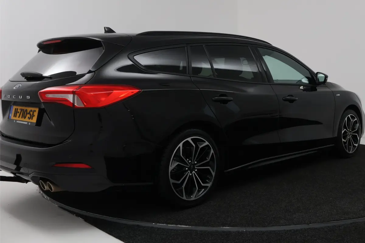 1.0 EcoBoost ST Line Business (B&O, AFNEEMBARE TREKHAAK, STOEL/STUUR VERWARMING, CARPLAY)
