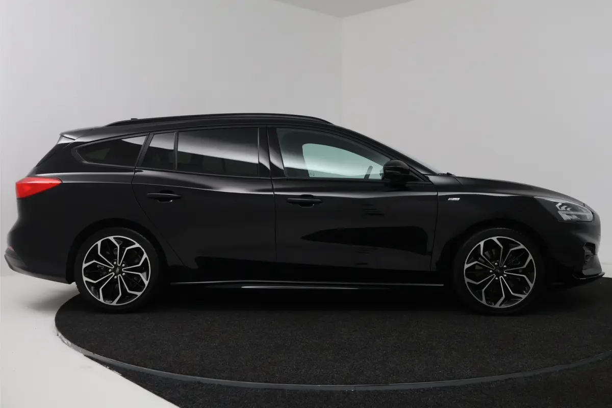 1.0 EcoBoost ST Line Business (B&O, AFNEEMBARE TREKHAAK, STOEL/STUUR VERWARMING, CARPLAY)