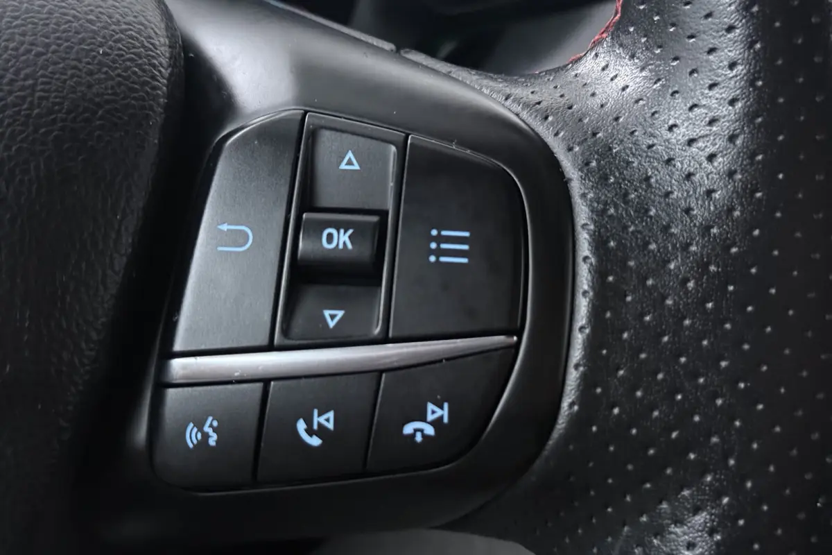1.0 EcoBoost ST Line Business (B&O, AFNEEMBARE TREKHAAK, STOEL/STUUR VERWARMING, CARPLAY)