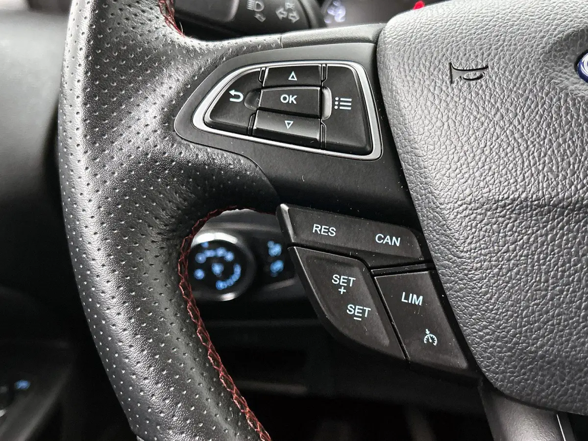 1.0 EcoBoost ST-Line Black | TREKHAAK | WINTERPACK | Cruise Control | Navigatie | Start/Stop | Halfleer