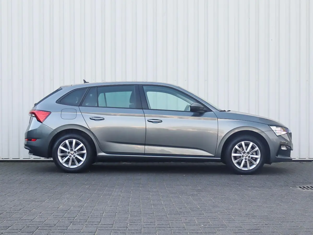 1.0 TSI 110pk Ambition | Apple Carplay/Android Auto | Parkeersensor Achter