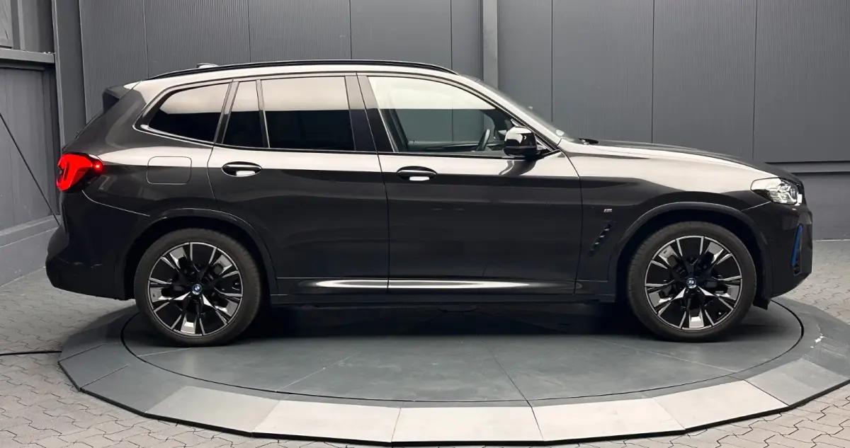 M-SPORT 80 kWh (210kW/286pk) ** LED, LEDER, PANO, TREKH, VERW. STUUR, 20-inch LMV ** 1e EIG - UNFALLFREI ** ** INFORMEER OOK NAAR ONZE AANTREKKELIJKE FINANCIAL-LEASE TARIEVEN **