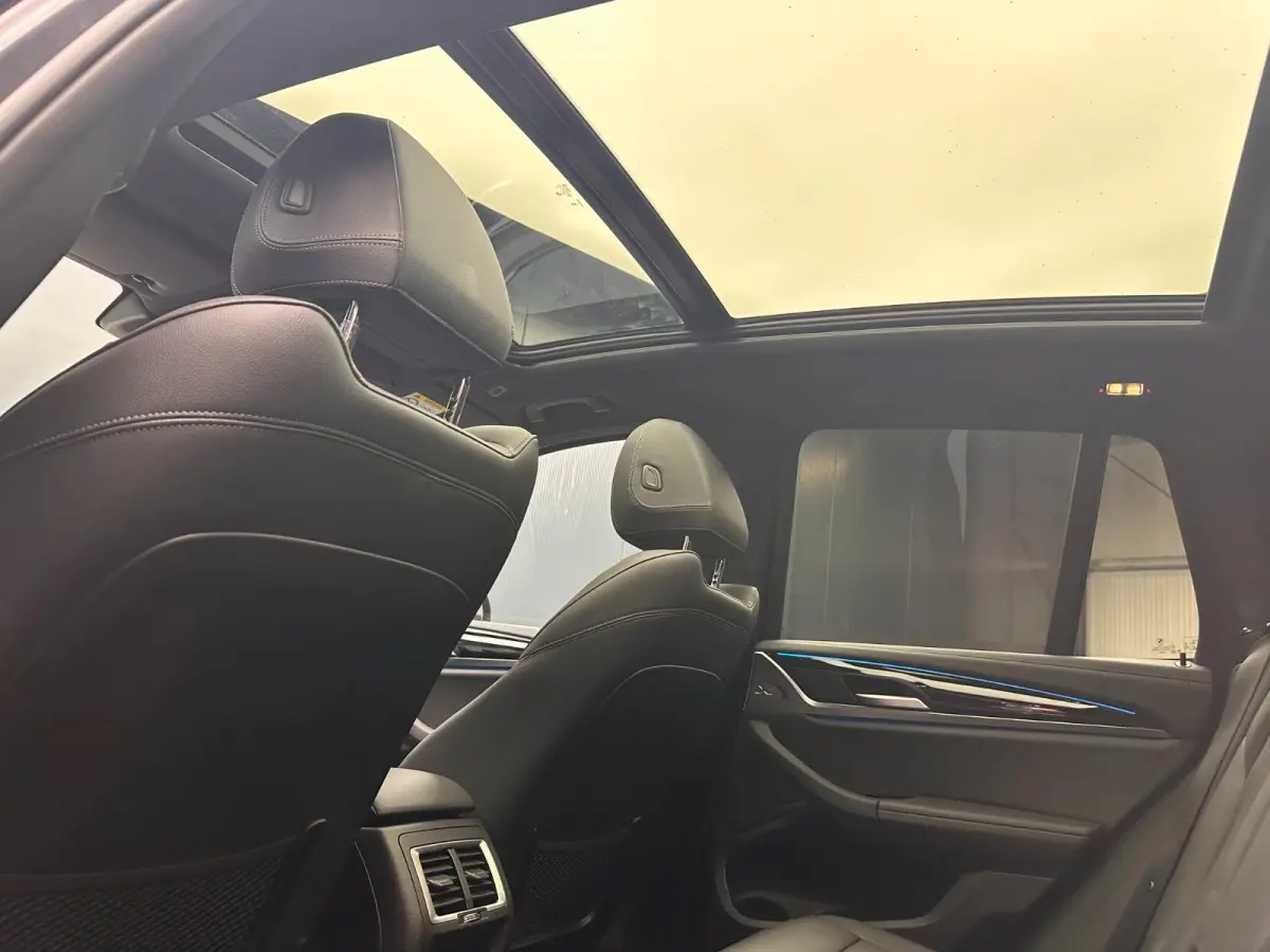 M-SPORT 80 kWh (210kW/286pk) ** LED, LEDER, PANO, TREKH, VERW. STUUR, 20-inch LMV ** 1e EIG - UNFALLFREI ** ** INFORMEER OOK NAAR ONZE AANTREKKELIJKE FINANCIAL-LEASE TARIEVEN **
