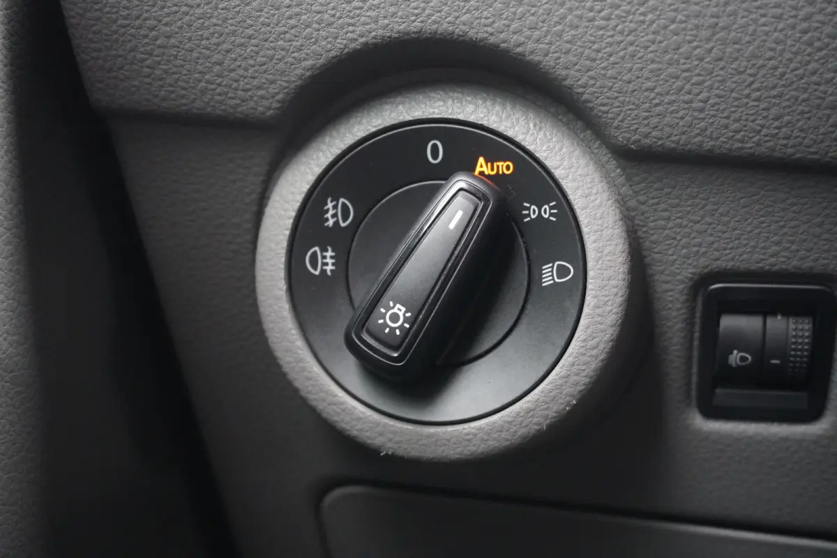 2.0 TDI 150PK Automaat EURO 6 - Airco - Cruise - PDC - €22.900,- Excl.