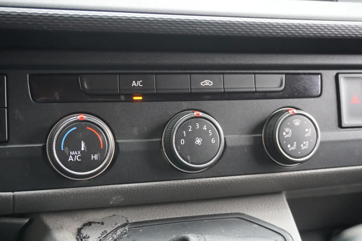 2.0 TDI 150PK Automaat EURO 6 - Airco - Cruise - PDC - €22.900,- Excl.