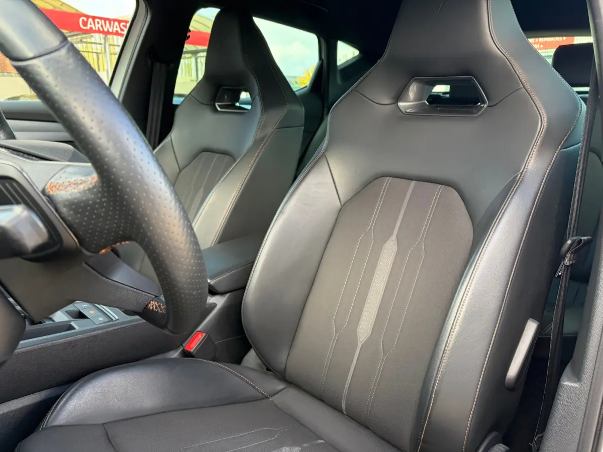 1.4 e-Hybrid VZ Business 245pk|Rijklaar prijs|19 inch|Stoel/stuur verw.|Navi|ACC|
