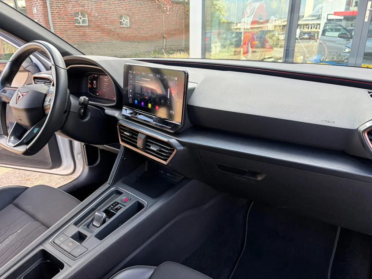 1.4 e-Hybrid VZ Business 245pk|Rijklaar prijs|19 inch|Stoel/stuur verw.|Navi|ACC|