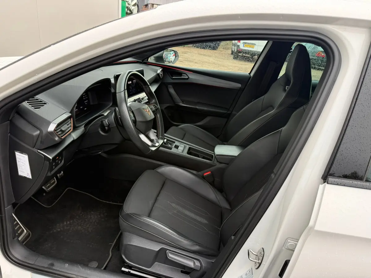 1.4 e-Hybrid VZ Business 245pk|Rijklaar prijs|19 inch|Stoel/stuur verw.|Navi|ACC|