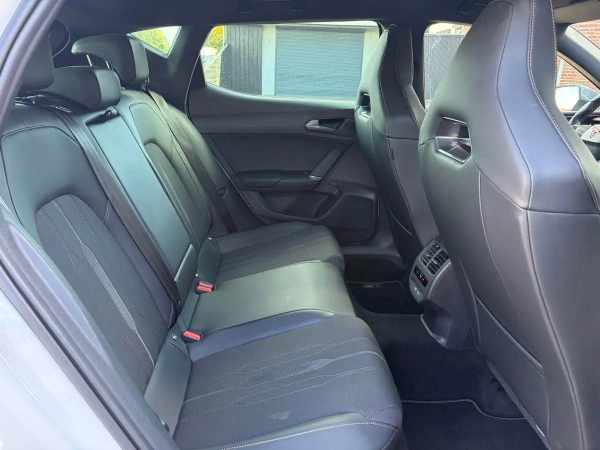 1.4 e-Hybrid VZ Business 245pk|Rijklaar prijs|19 inch|Stoel/stuur verw.|Navi|ACC|
