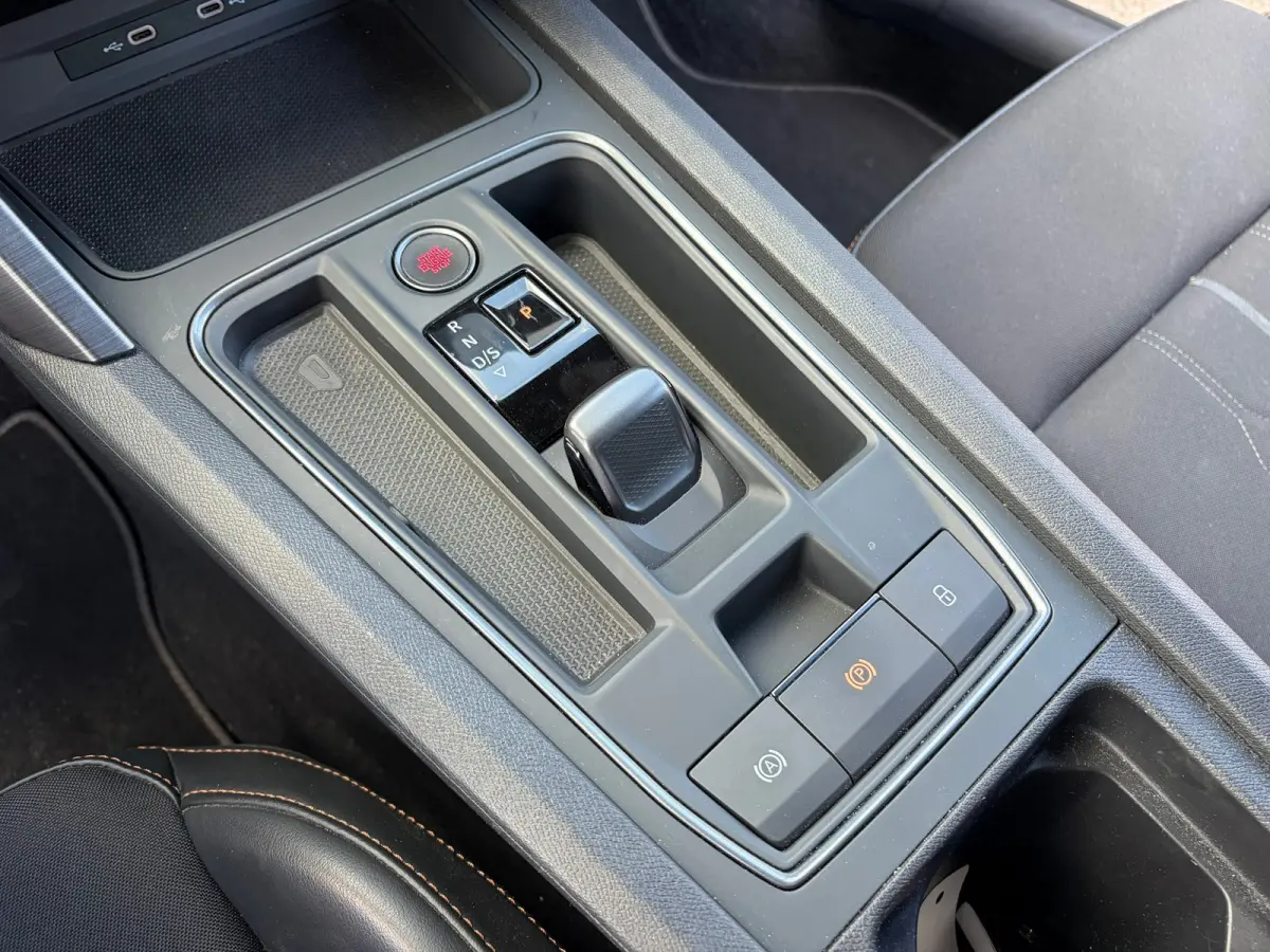 1.4 e-Hybrid VZ Business 245pk|Rijklaar prijs|19 inch|Stoel/stuur verw.|Navi|ACC|