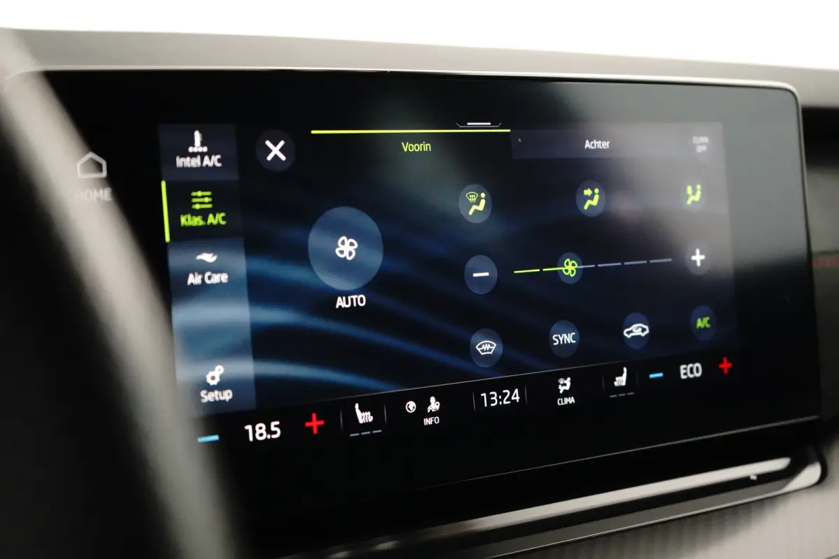 1.4 TSI iV RS PHEV 245PK DSG | TREKHAAK | CAMERA | STOELVERW. | NAVIGATIE | APP. CONNECT | 18 INCH | ADAPT. CRUISE | DAB+ | FULL LED | CLIMATE CONTROL