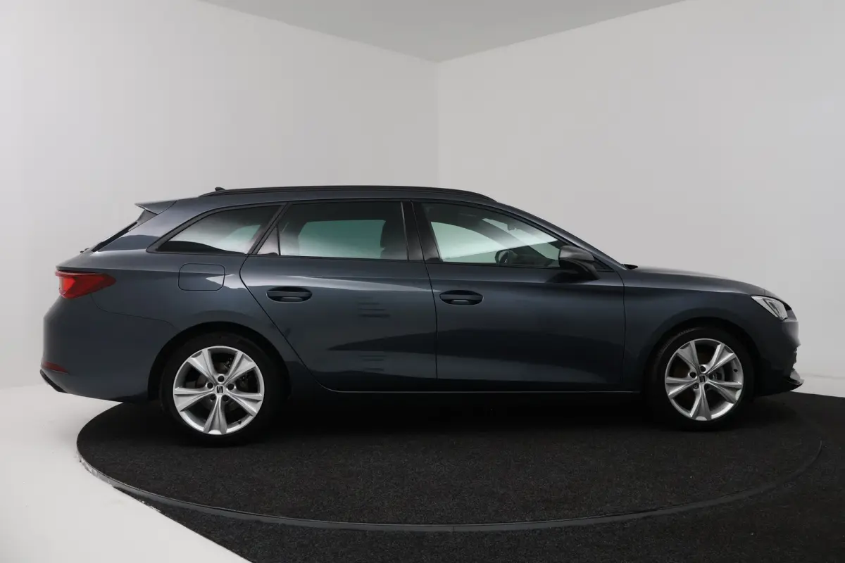 1.5 TSI Style Business Intense (TREKHAAK, STOEL/STUUR VERWARMING, CARPLAY)
