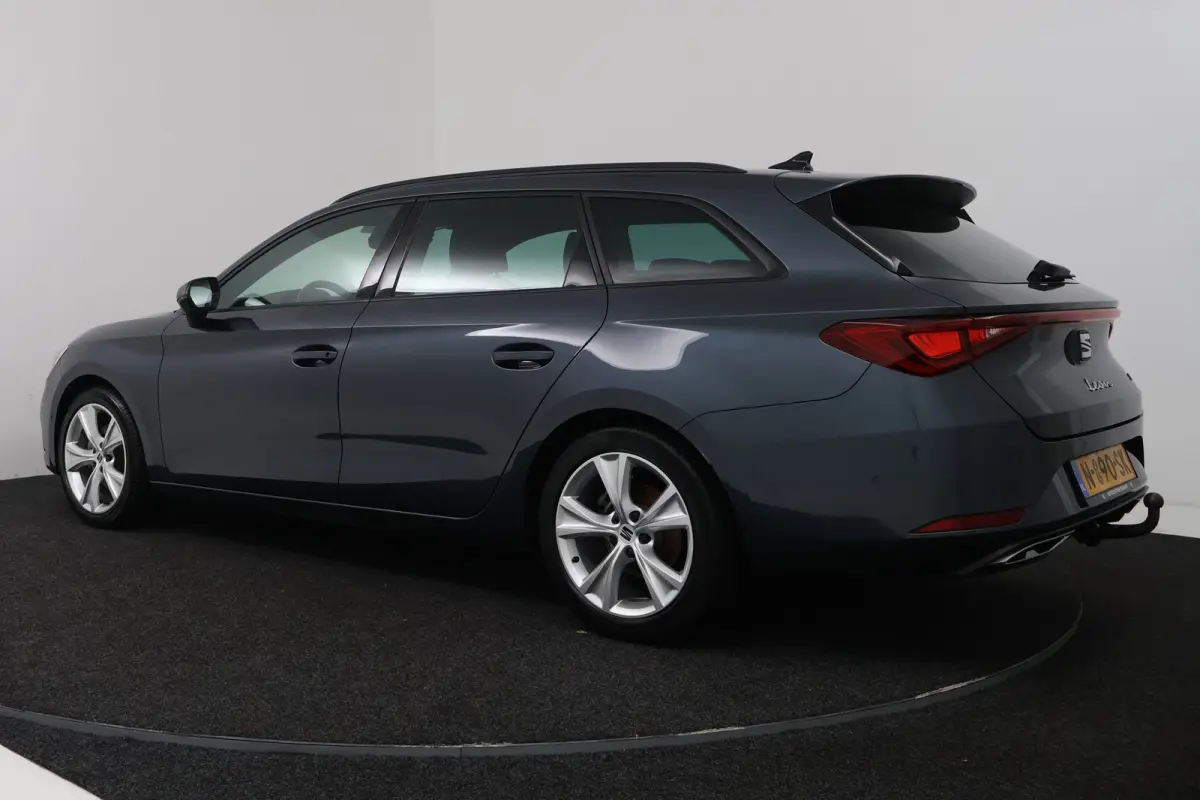 1.5 TSI Style Business Intense (TREKHAAK, STOEL/STUUR VERWARMING, CARPLAY)