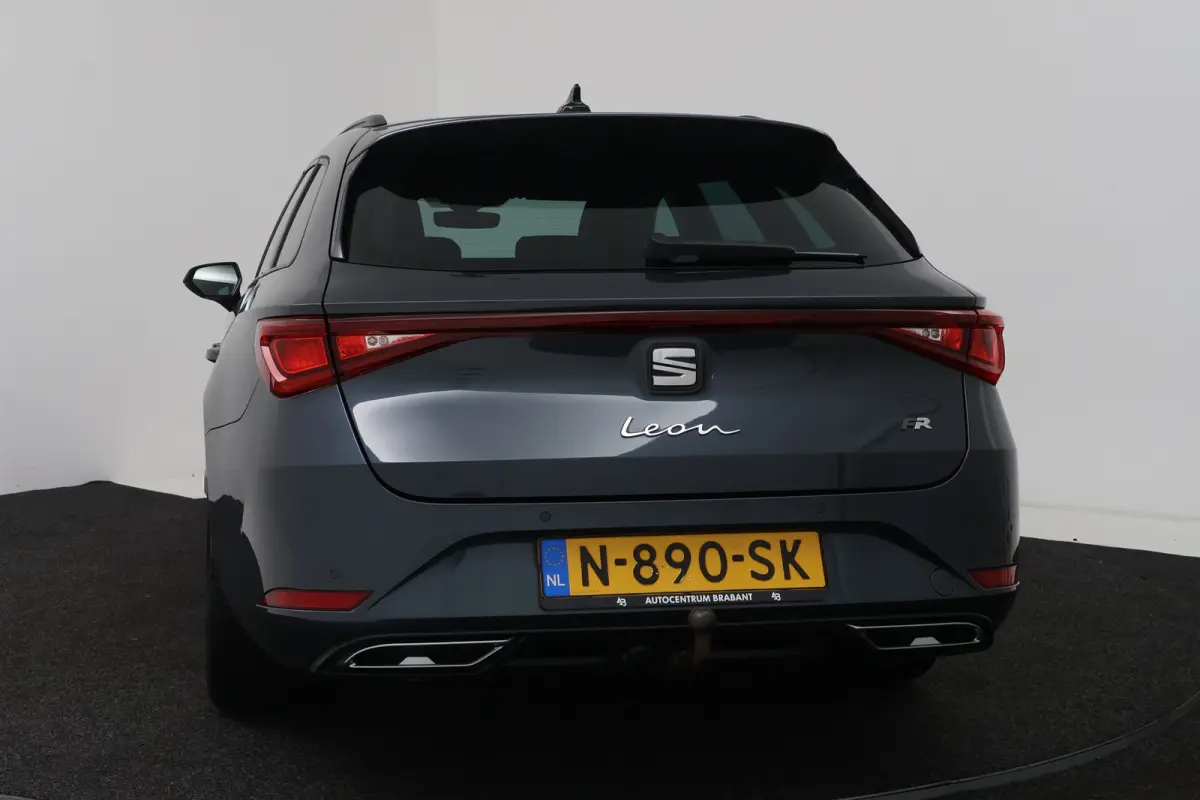 1.5 TSI Style Business Intense (TREKHAAK, STOEL/STUUR VERWARMING, CARPLAY)