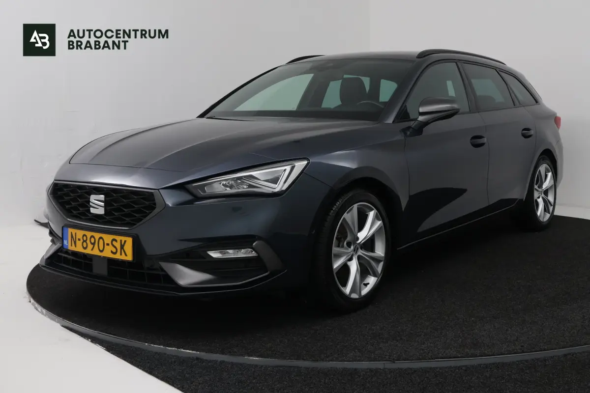 1.5 TSI Style Business Intense (TREKHAAK, STOEL/STUUR VERWARMING, CARPLAY)