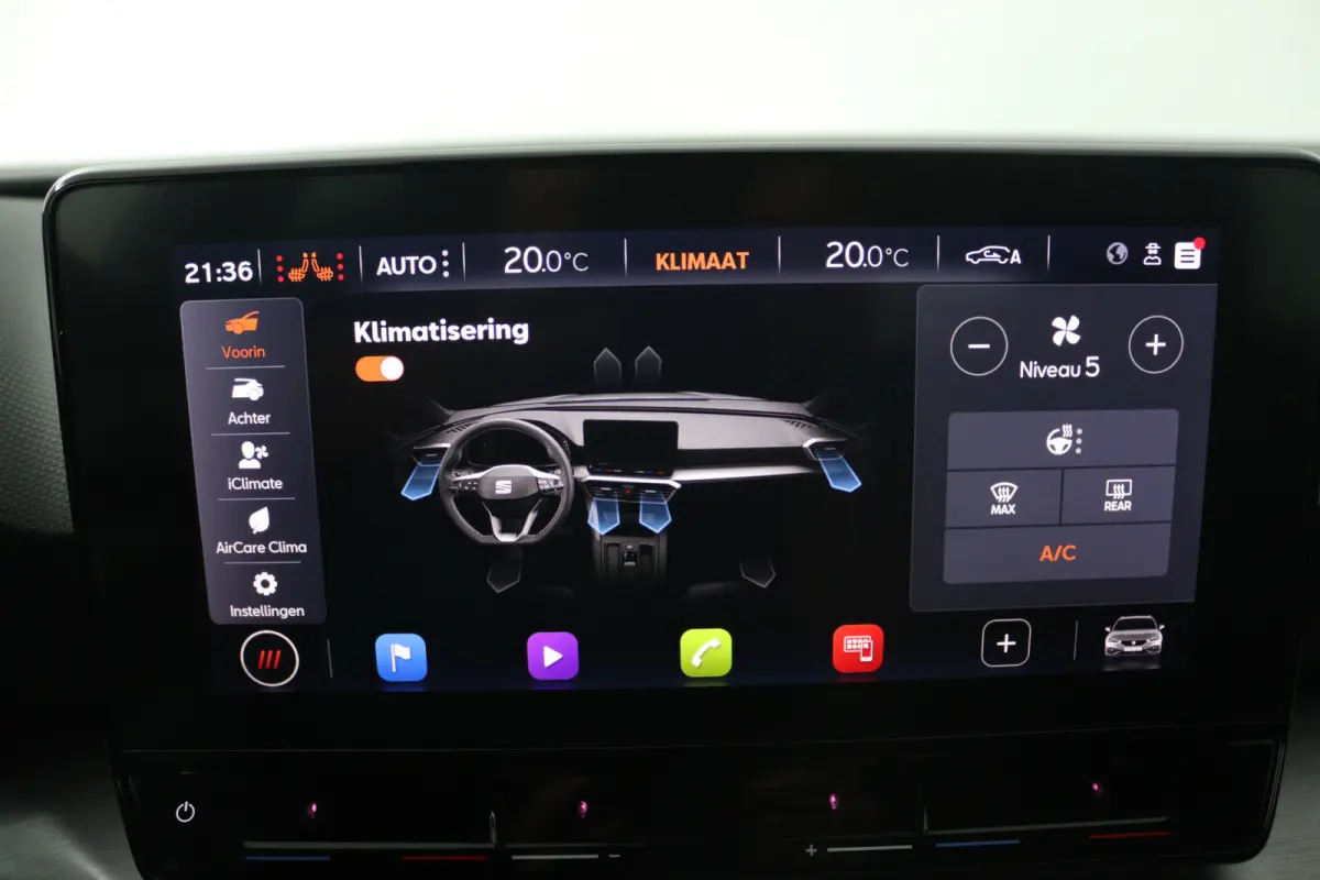 1.5 TSI Style Business Intense (TREKHAAK, STOEL/STUUR VERWARMING, CARPLAY)