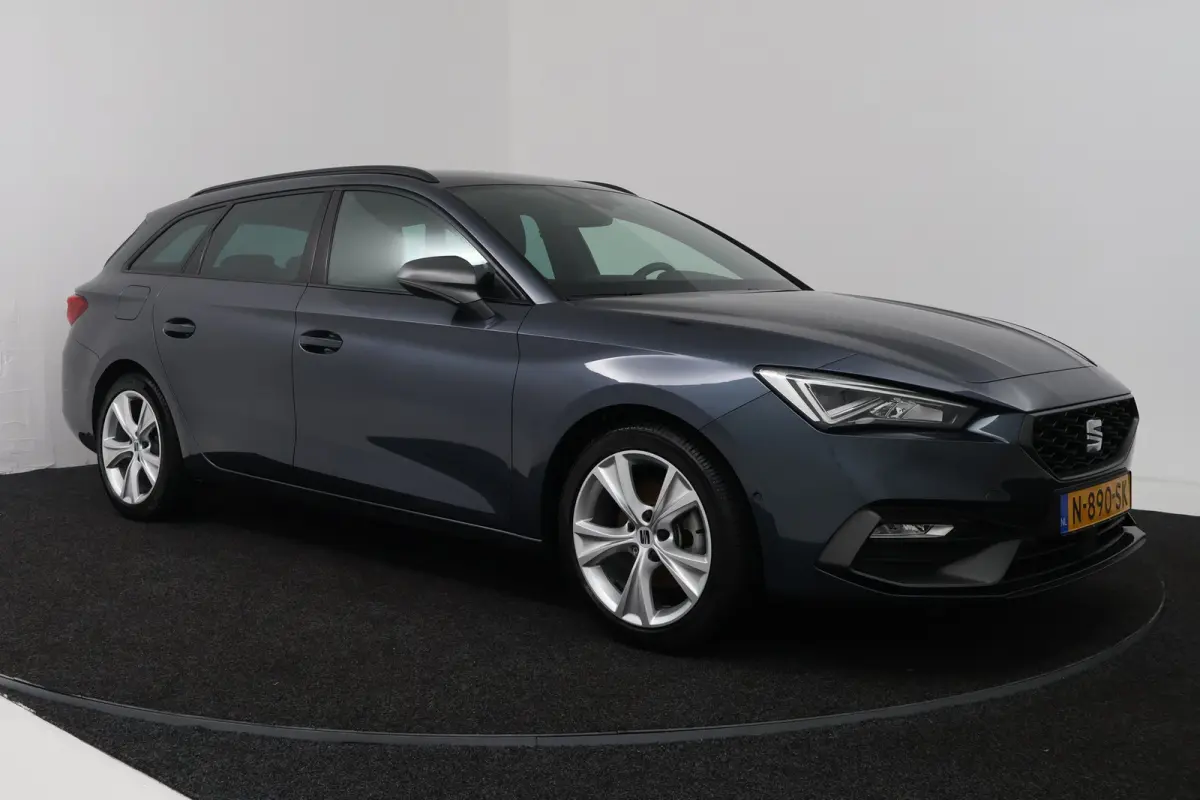 1.5 TSI Style Business Intense (TREKHAAK, STOEL/STUUR VERWARMING, CARPLAY)