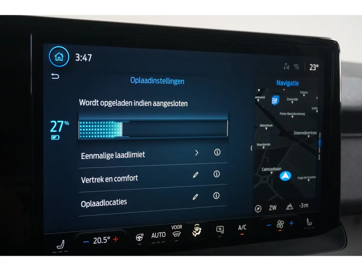 Cour. Limited 44 kWh | Adaptive Cruise | Dodehoek Detectie | Winterpack | Navigatie