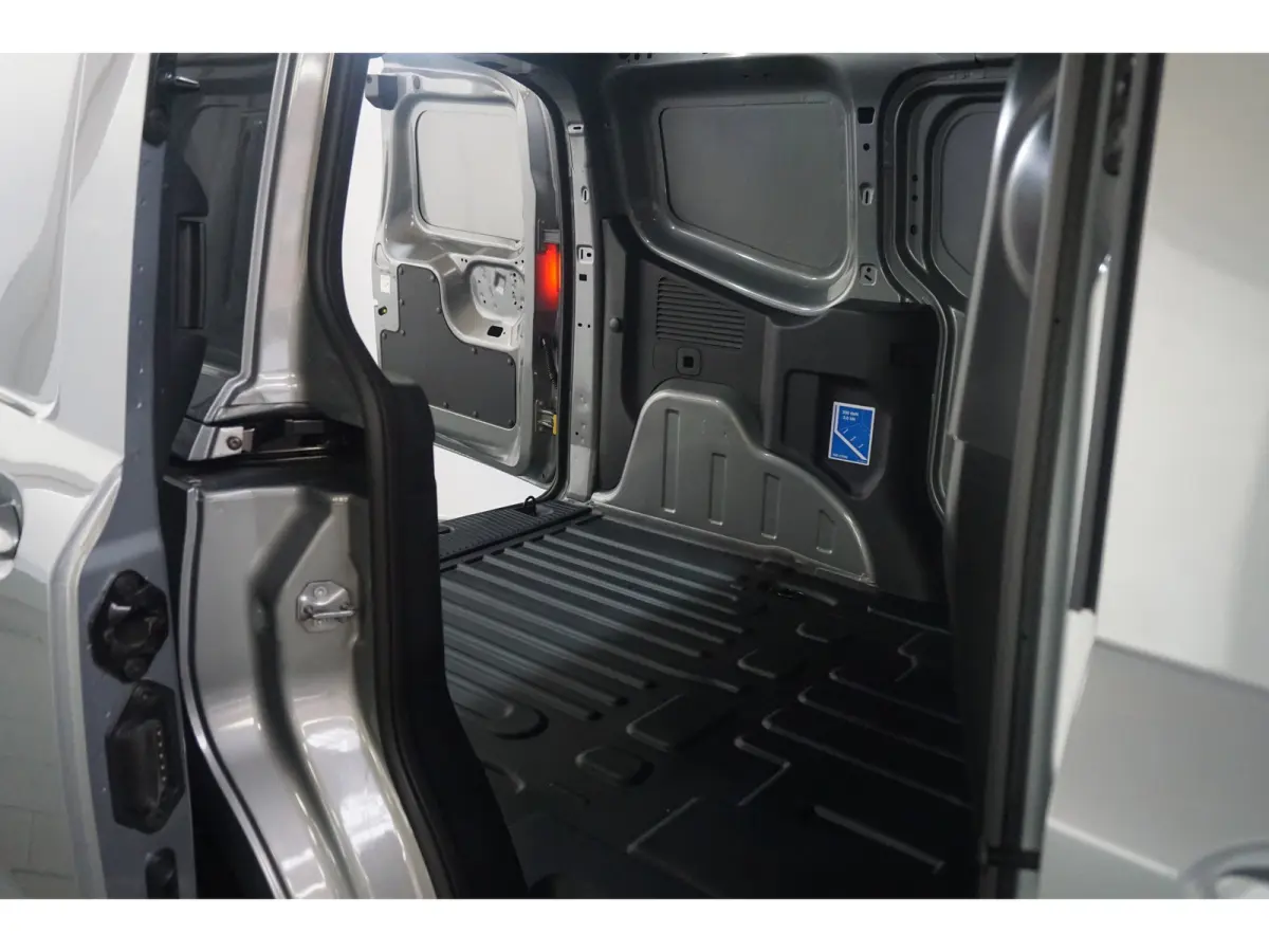 Cour. Limited 44 kWh | Adaptive Cruise | Dodehoek Detectie | Winterpack | Navigatie