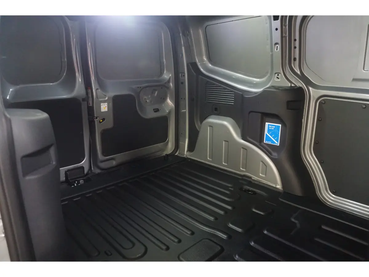 Cour. Limited 44 kWh | Adaptive Cruise | Dodehoek Detectie | Winterpack | Navigatie