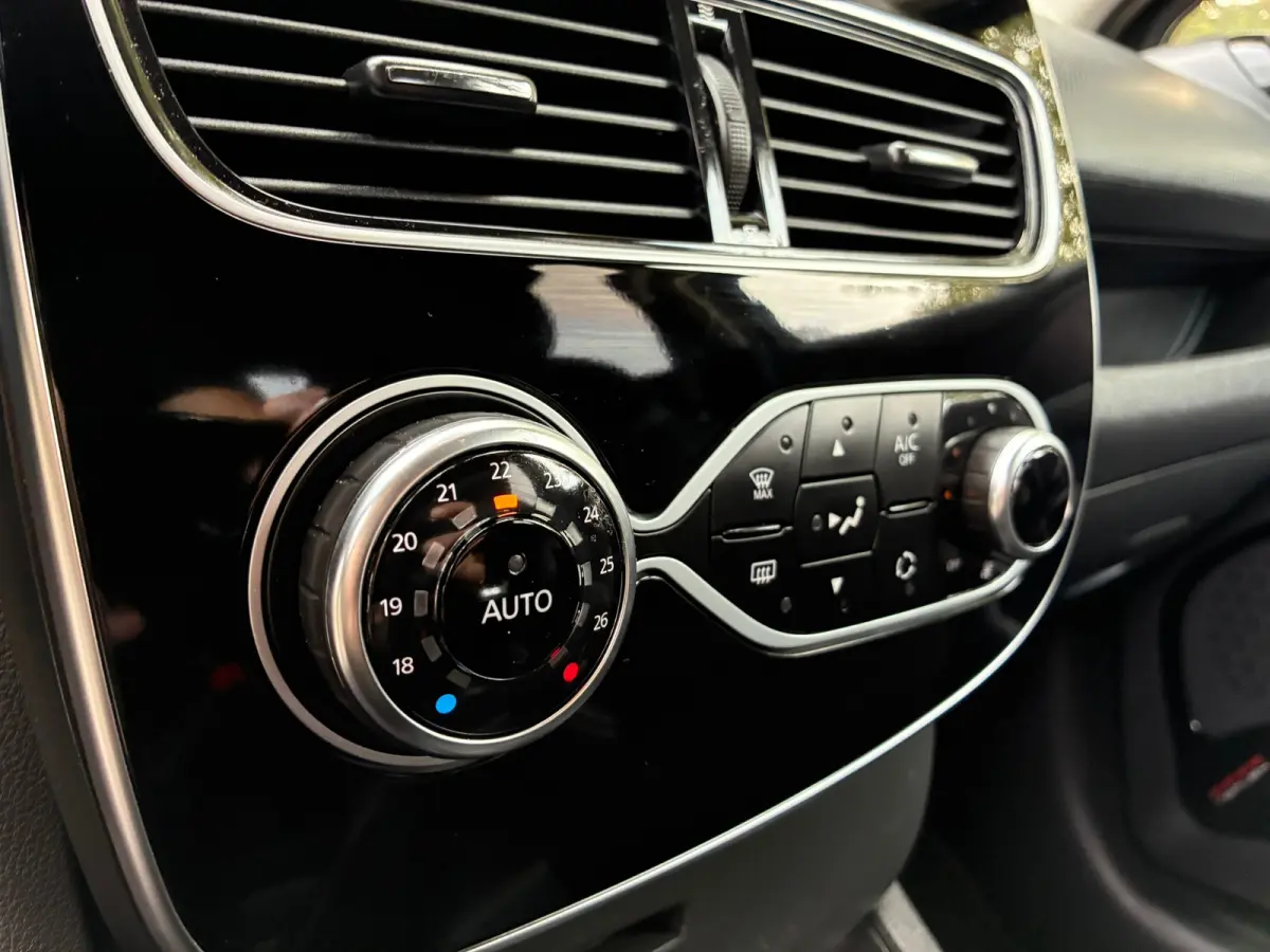 0.9 TCe Intens | Camera + Keyless + Navi Nu € 5.975,-!!!