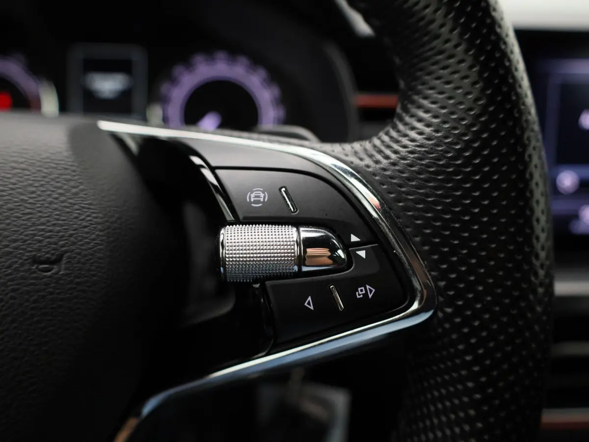 1.5 TSI ACT Sport Business