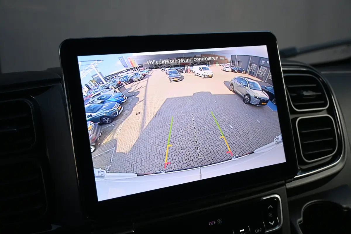 Electric 4.25t L3H2 Zwaar 110 kWh | Groot Scherm | Achteruitrijcamera | Navigatie | Climate Control | Keyless-Entry | !!