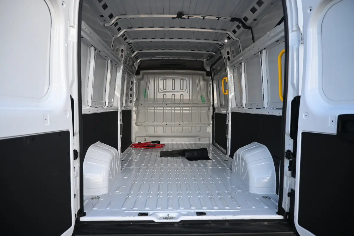 Electric 4.25t L3H2 Zwaar 110 kWh | Groot Scherm | Achteruitrijcamera | Navigatie | Climate Control | Keyless-Entry | !!