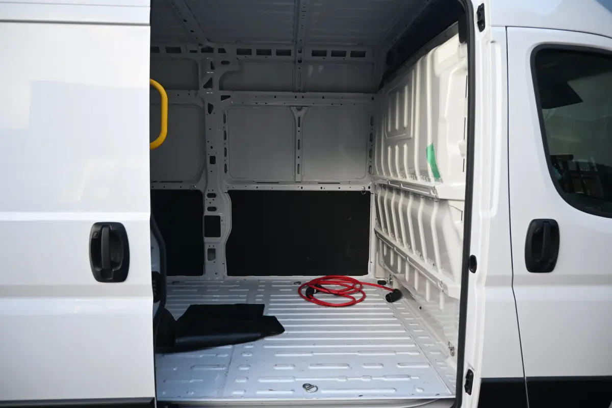 Electric 4.25t L3H2 Zwaar 110 kWh | Groot Scherm | Achteruitrijcamera | Navigatie | Climate Control | Keyless-Entry | !!