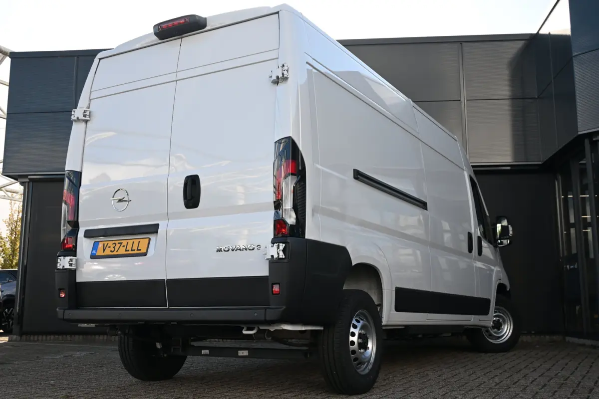 Electric 4.25t L3H2 Zwaar 110 kWh | Groot Scherm | Achteruitrijcamera | Navigatie | Climate Control | Keyless-Entry | !!