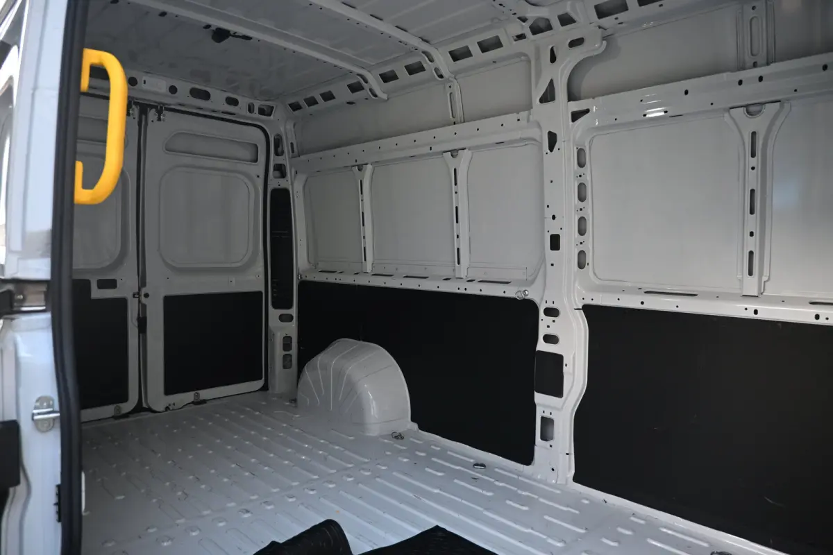 Electric 4.25t L3H2 Zwaar 110 kWh | Groot Scherm | Achteruitrijcamera | Navigatie | Climate Control | Keyless-Entry | !!