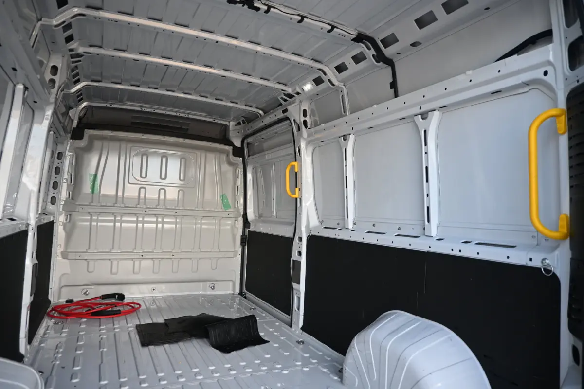 Electric 4.25t L3H2 Zwaar 110 kWh | Groot Scherm | Achteruitrijcamera | Navigatie | Climate Control | Keyless-Entry | !!