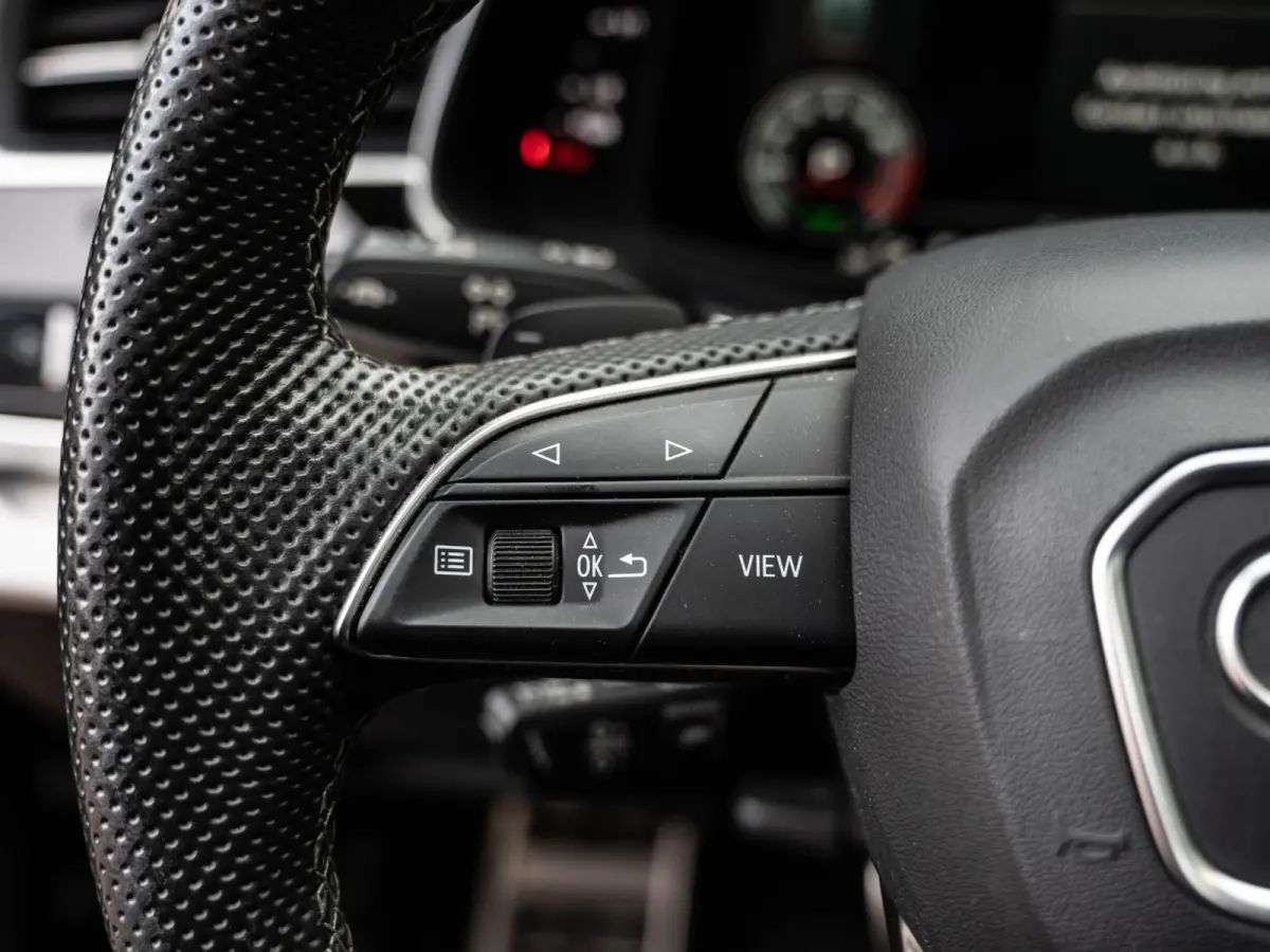 55 TFSI e quattro S-Line Pano/360/HuD/Keyless