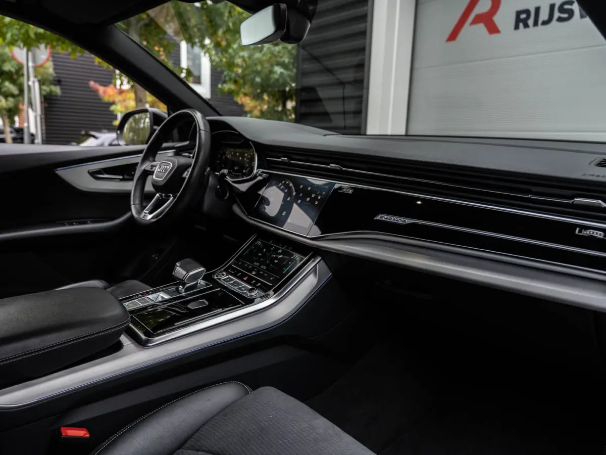55 TFSI e quattro S-Line Pano/360/HuD/Keyless