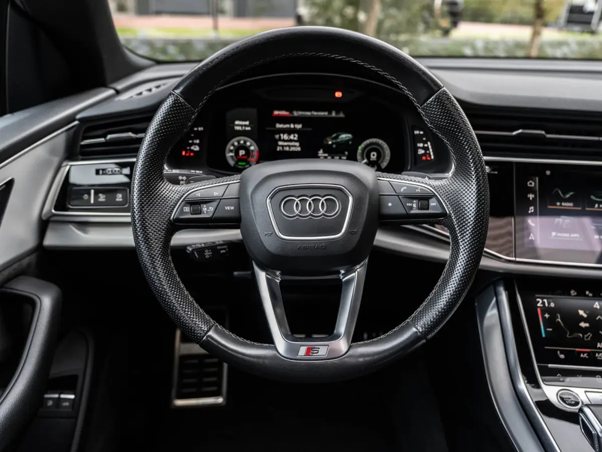 55 TFSI e quattro S-Line Pano/360/HuD/Keyless
