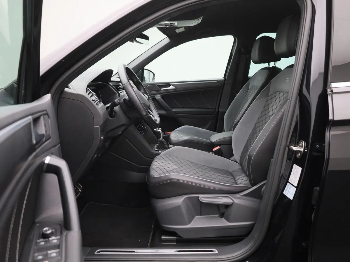 1.4 TSI eHybrid R-Line Business+