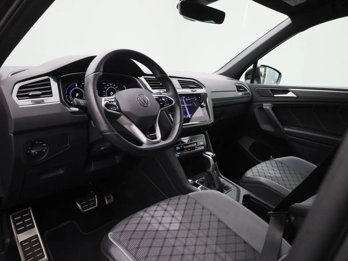 1.4 TSI eHybrid R-Line Business+