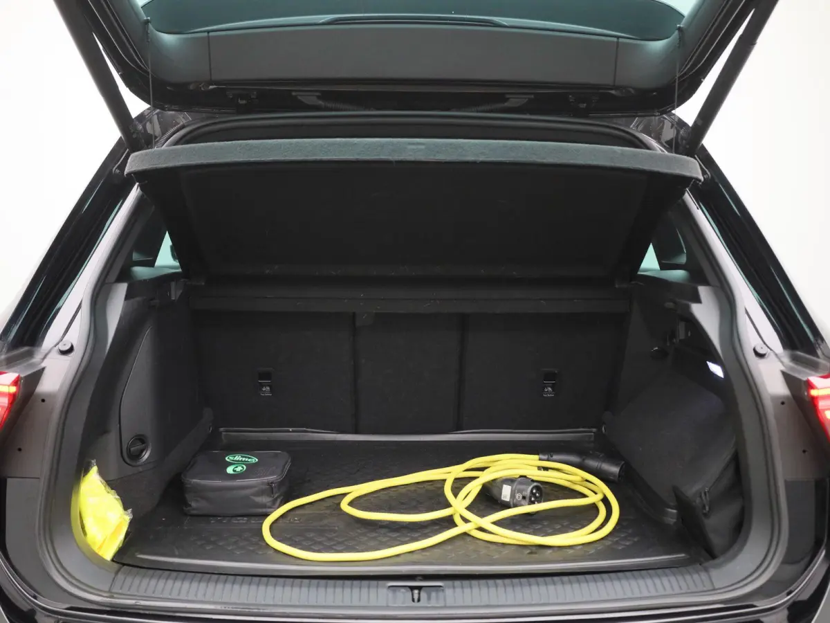 1.4 TSI eHybrid R-Line Business+