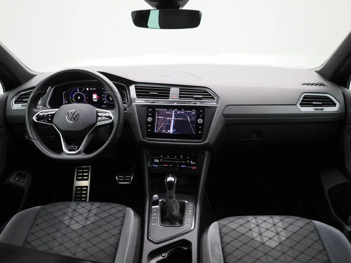 1.4 TSI eHybrid R-Line Business+
