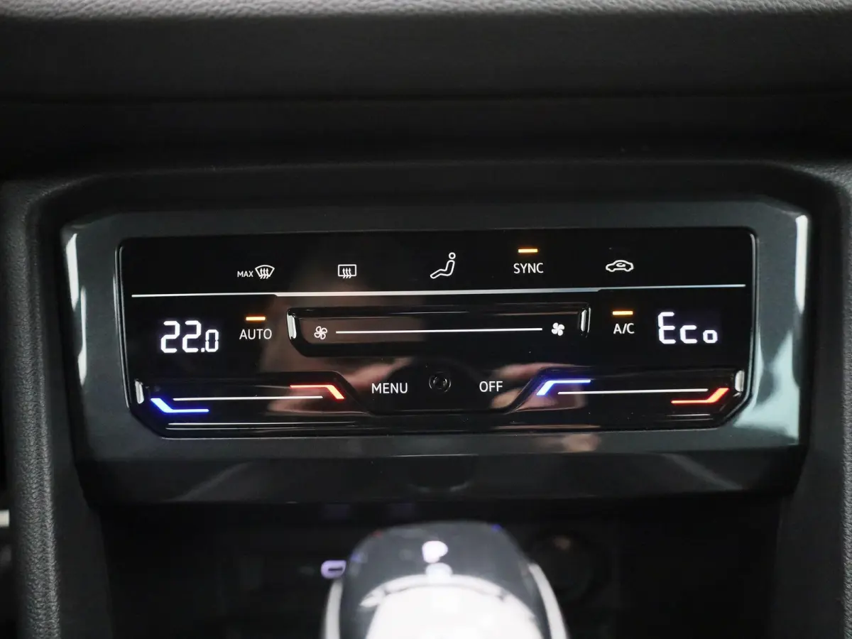 1.4 TSI eHybrid R-Line Business+