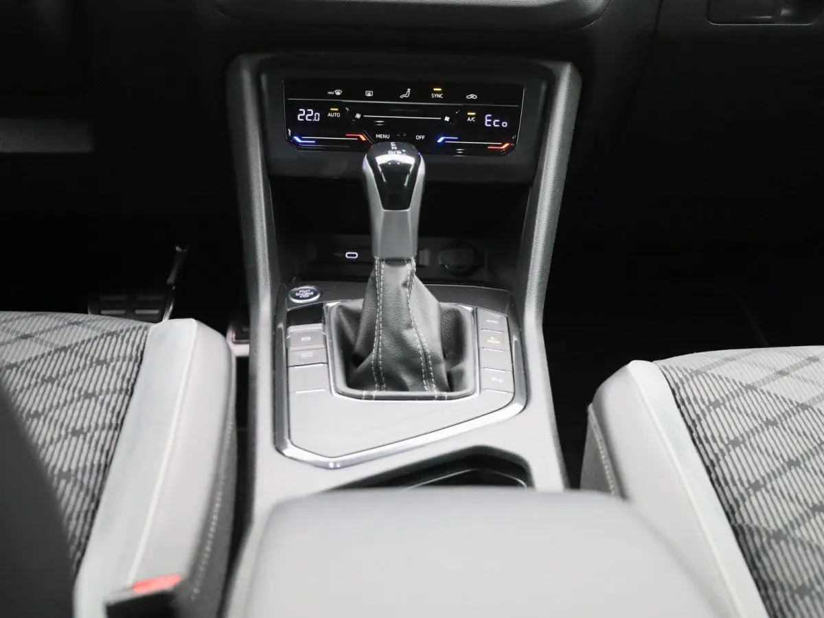 1.4 TSI eHybrid R-Line Business+