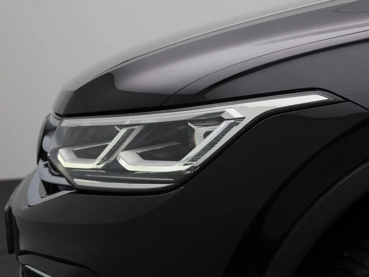 1.4 TSI eHybrid R-Line Business+