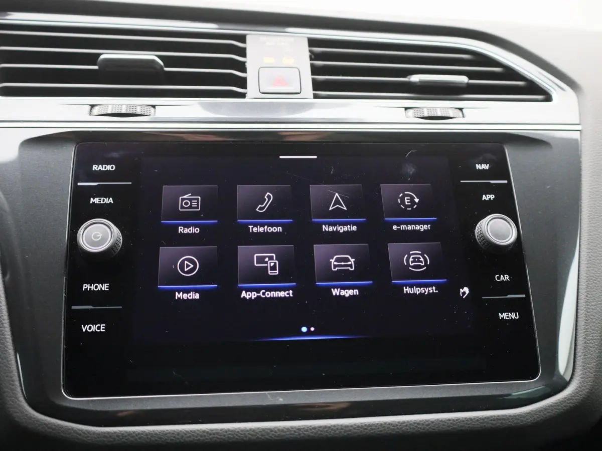 1.4 TSI eHybrid R-Line Business+