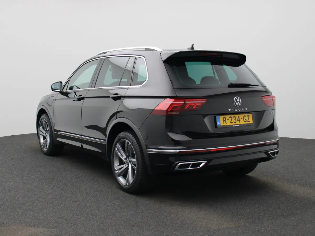 1.4 TSI eHybrid R-Line Business+