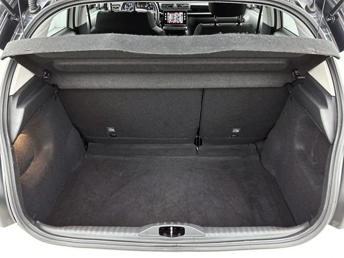Shine 82pk | Lage kilometerstand | Navigatie via Apple Carplay / Android Auto | Achteruitrijcamera | Climate Control | Cruise Control | Parkeersensoren | Bluetooth | Elektrisch inklapbare sp