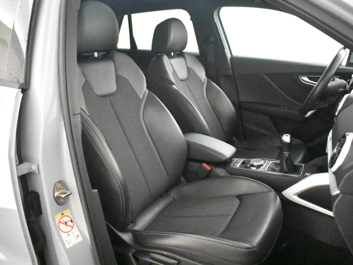 35 TFSI S Edition 150PK | Elektr glazen pano-dak | Trekhaak | App connect | Navi | Climate control | Cruise control | Parkeersensoren | DAB | LED | 19"LMV