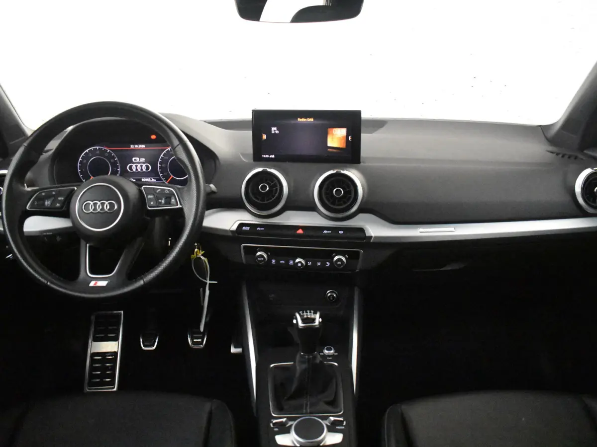 35 TFSI S Edition 150PK | Elektr glazen pano-dak | Trekhaak | App connect | Navi | Climate control | Cruise control | Parkeersensoren | DAB | LED | 19"LMV