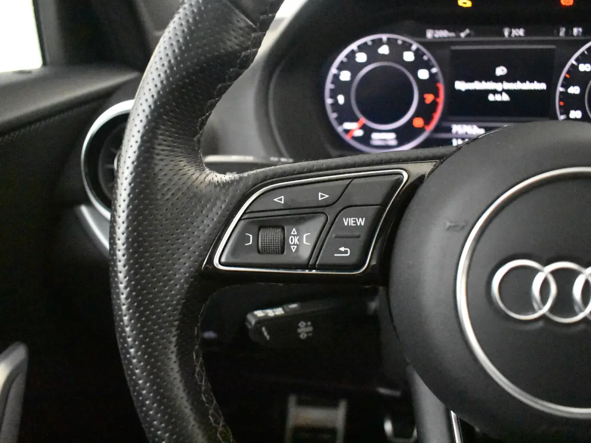 35 TFSI S Edition 150PK | Elektr glazen pano-dak | Trekhaak | App connect | Navi | Climate control | Cruise control | Parkeersensoren | DAB | LED | 19"LMV